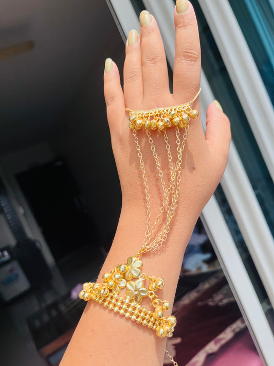 Sia Haathphool- Single Hand