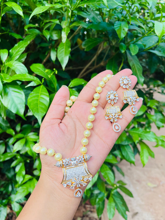 Suha necklace