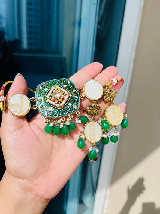 Yuvira Choker