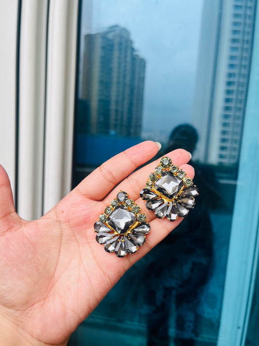 Nidhi earings