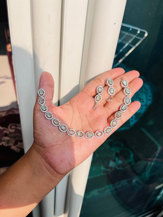 Eiti Necklace