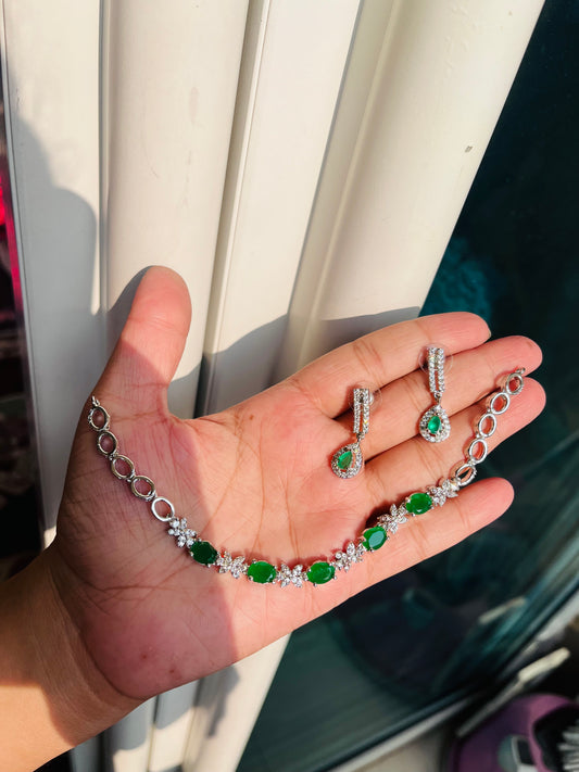 Krimi Necklace