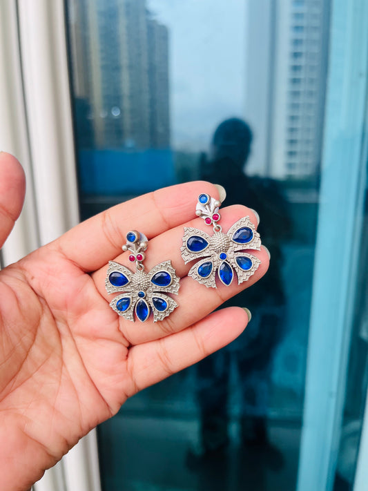 Sakshi earings