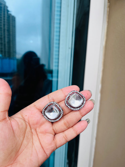Avni Studs