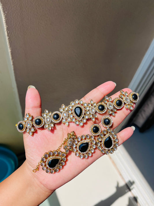 Urvashi choker