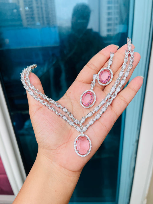Pinal necklace