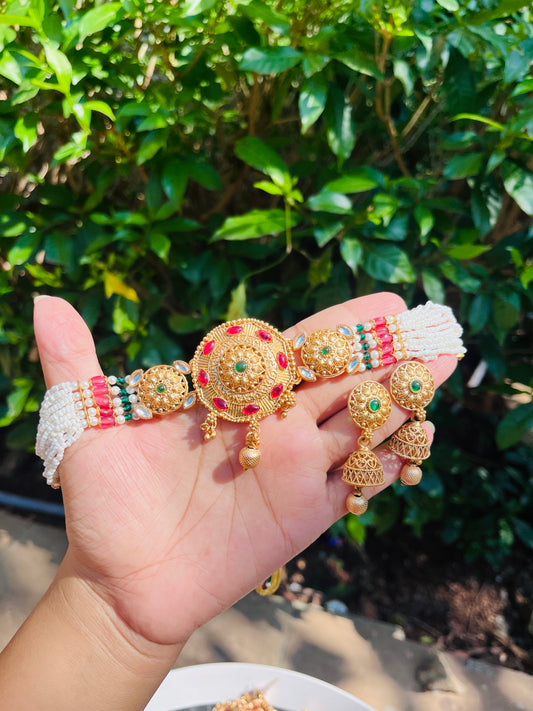 Vidhi choker