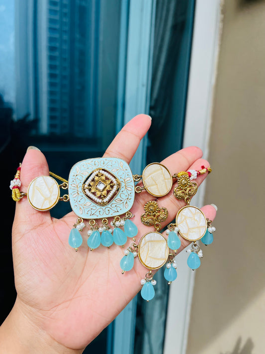 Yuvira Choker