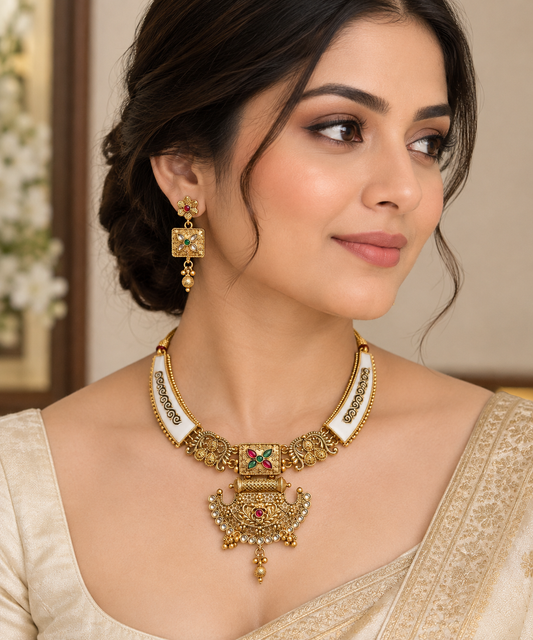Win Necklace