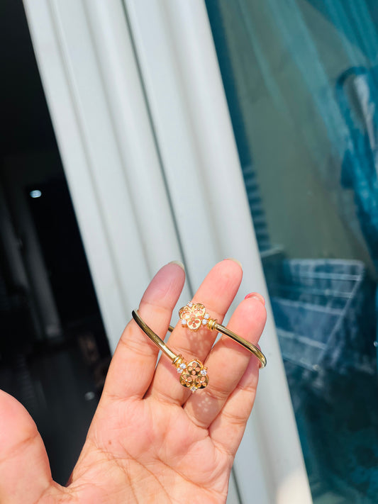 Kia Bracelet