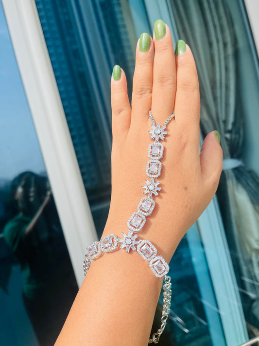 Diya Hand Harness