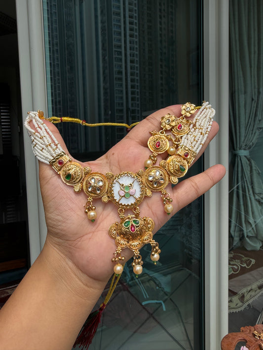 Urvi Necklace