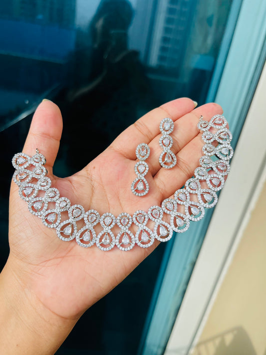 Madhu necklace