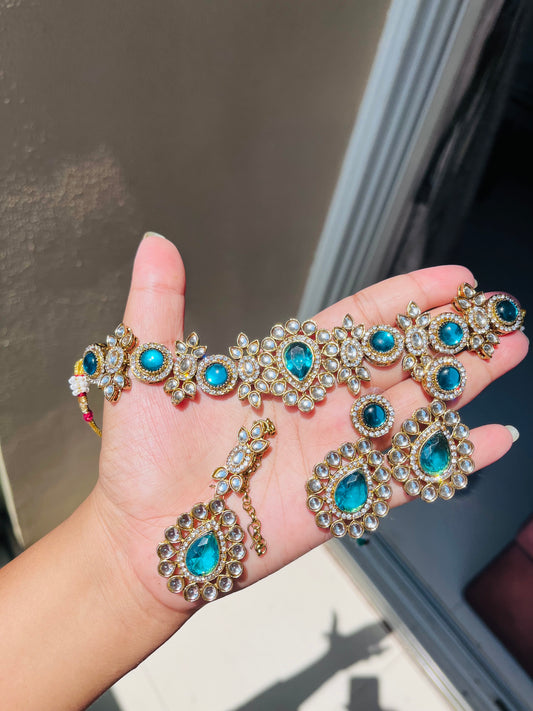 Urvashi choker