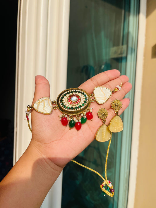 Bhairavi choker