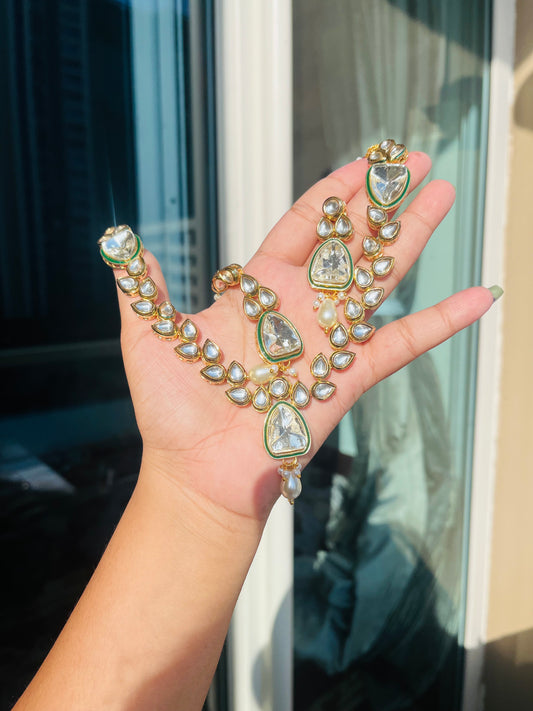 Neera necklace