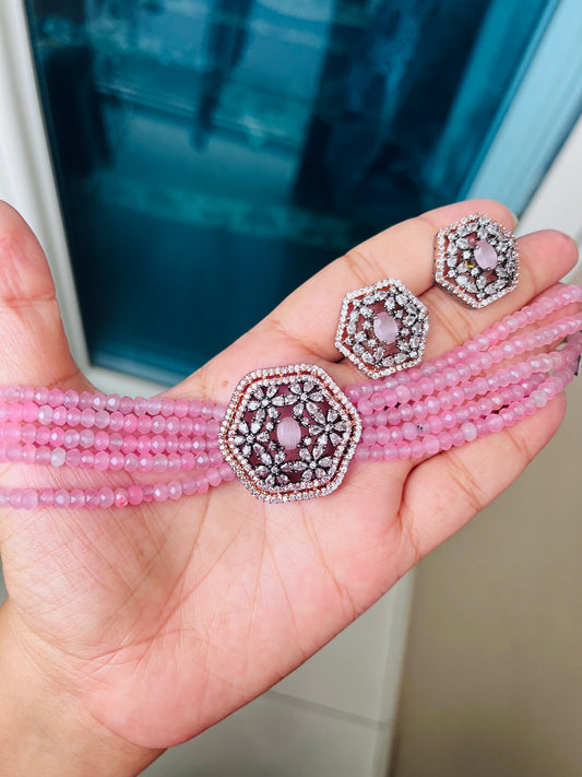 Ovisha choker