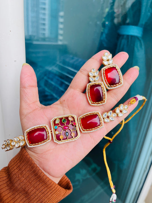 Stuti Choker