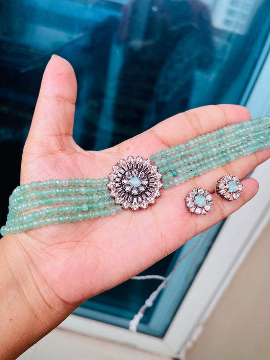 Yesha choker