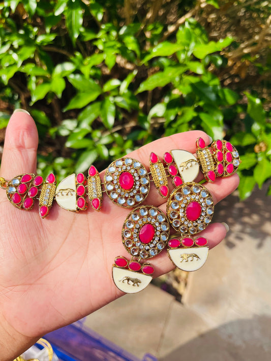 Mehak choker