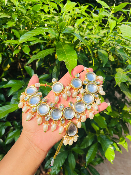 Kriti choker