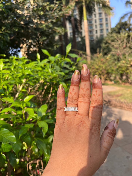 Urvi ring